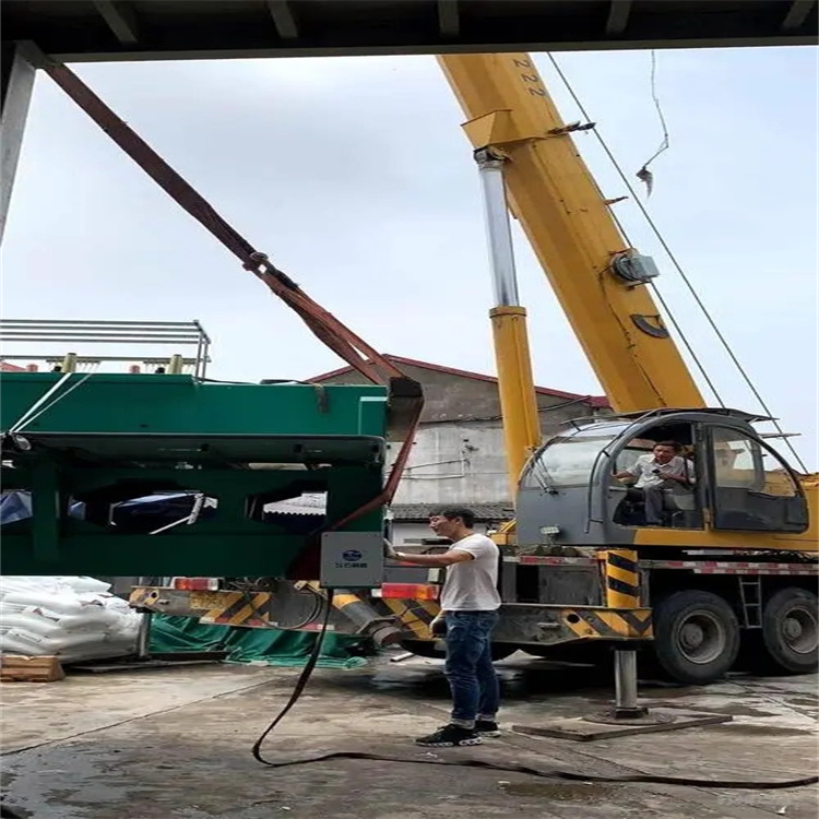 民权吊车怎么吊30米钢筋笼